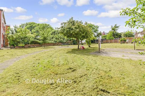 Studio for sale, Abberton, Woodford Green IG8
