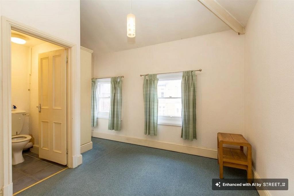 Apartment in Leicester, Highfields - More