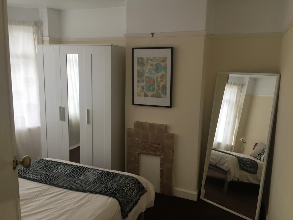 Charlbury Road, Nottingham, NG8 - View 5