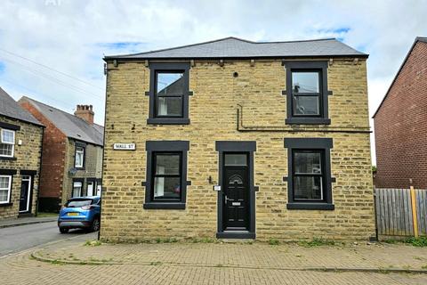 2 bedroom end of terrace house to rent, Castle Street, Barnsley