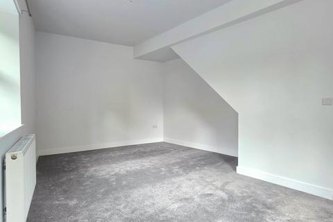 2 bedroom end of terrace house to rent, Castle Street, Barnsley