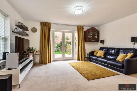 2 bedroom detached house to rent, Mobbs Close, Stoke Poges, Slough, Berkshire, SL2