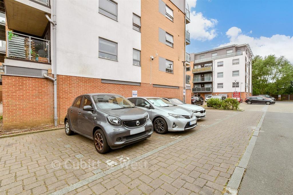 Driveway/Parking