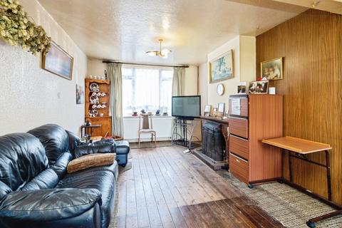 3 bedroom semi-detached house for sale, London Road, Hurst Green, Etchingham, East Sussex, TN19