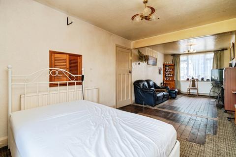 3 bedroom semi-detached house for sale, London Road, Hurst Green, Etchingham, East Sussex, TN19