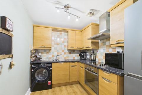 2 bedroom apartment for sale, Walsworth Road, Hitchin, SG4