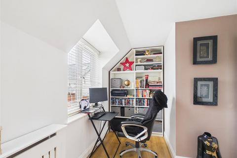2 bedroom apartment for sale, Walsworth Road, Hitchin, SG4