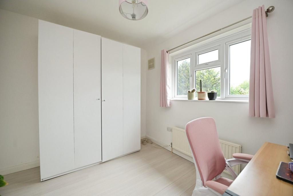 Walk-in wardrobe