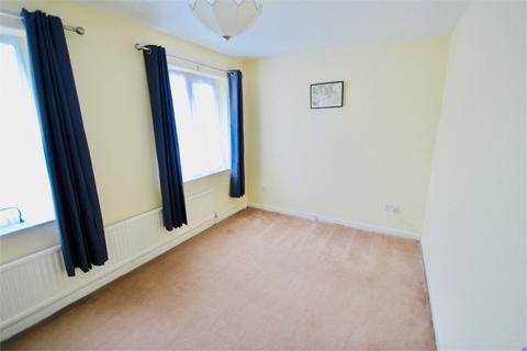 3 bedroom end of terrace house to rent, Holmsdale Close, Iver SL0