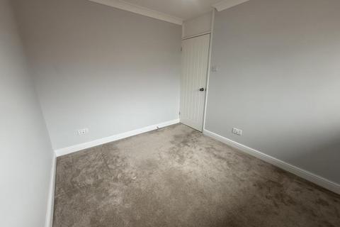 2 bedroom terraced house to rent, Radcot Close,  Maidenhead,  SL6