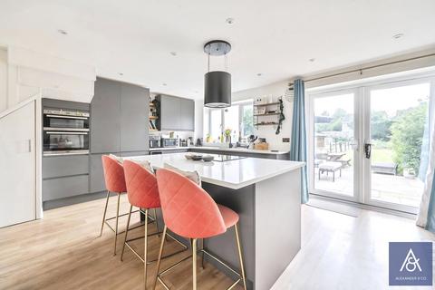 3 bedroom detached house for sale, Halse Road, Northamptonshire NN13