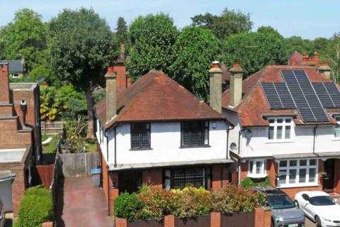 4 bedroom detached house for sale, Bridge Road, Maidenhead, SL6