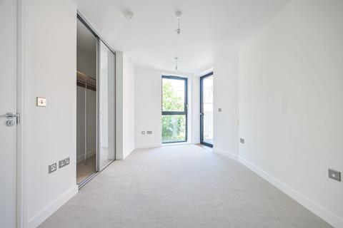3 bedroom flat to rent, 114 Monier Road, Hackney Wick E3