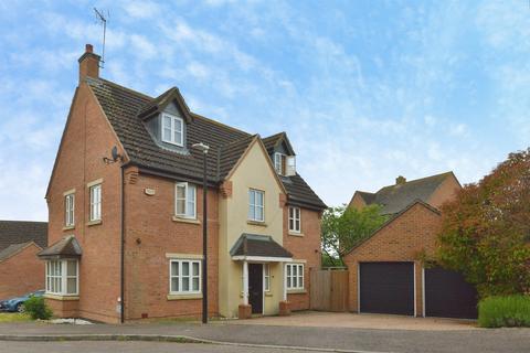 5 bedroom detached house for sale, Stonebridge Grove, Monkston Park, Milton Keynes