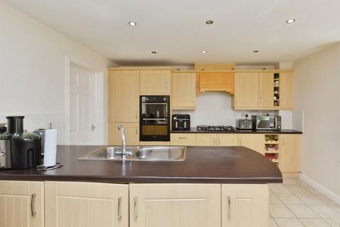 5 bedroom detached house for sale, Stonebridge Grove, Monkston Park, Milton Keynes