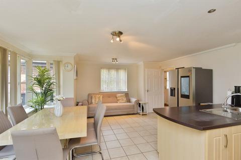 5 bedroom detached house for sale, Stonebridge Grove, Monkston Park, Milton Keynes