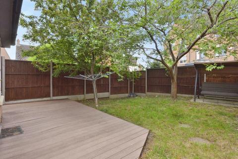 5 bedroom detached house for sale, Stonebridge Grove, Monkston Park, Milton Keynes