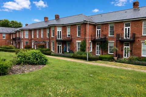 2 bedroom flat for sale, Glanville Way, Epsom, KT19