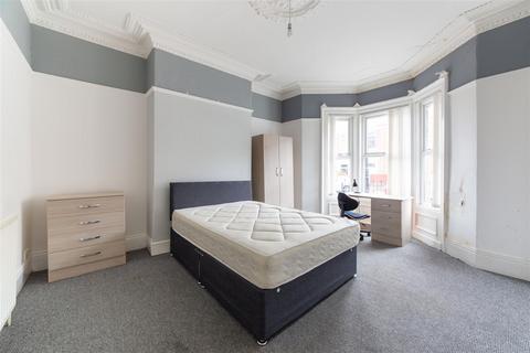 4 bedroom terraced house to rent, £100pppw - Warwick Street, Heaton, NE6
