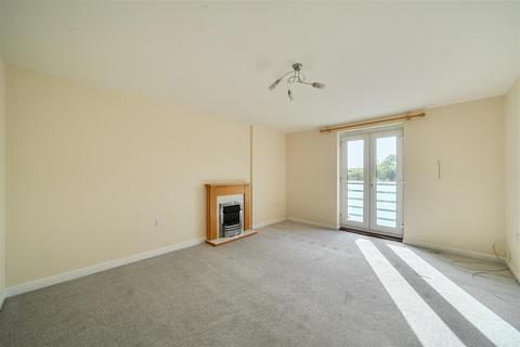 2 bedroom flat for sale, Heraldry Walk, Exeter