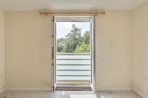2 bedroom flat for sale, Heraldry Walk, Exeter
