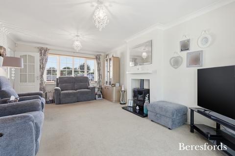 2 bedroom bungalow for sale, Crowstone Road, Grays, RM16