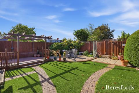 2 bedroom bungalow for sale, Crowstone Road, Grays, RM16