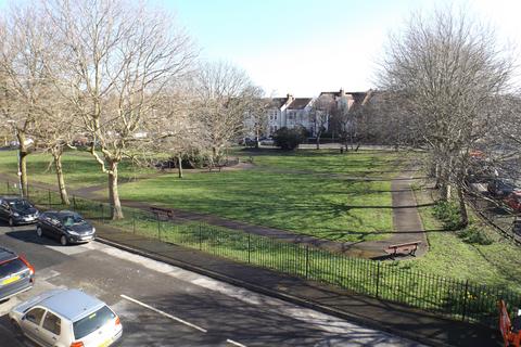 Studio to rent, Wimbledon Park Road, Southsea, PO5