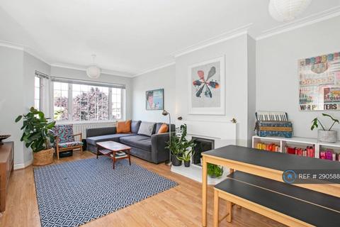 2 bedroom flat to rent, Beulah Hill, London, SE19