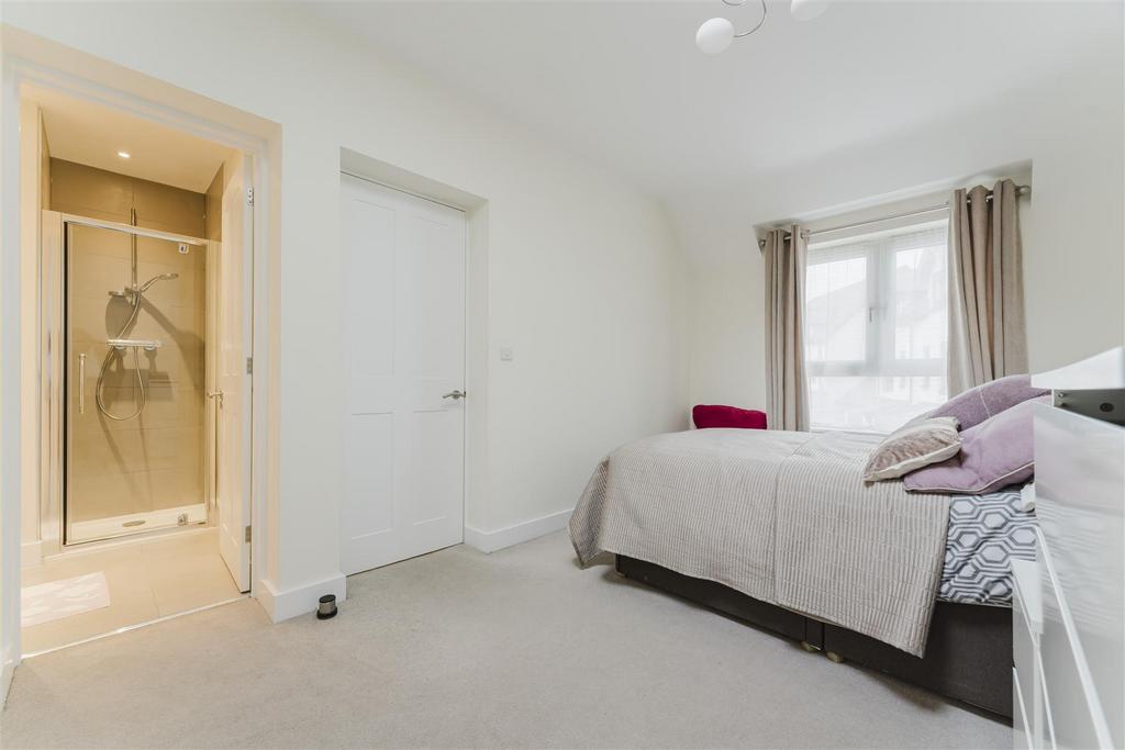 En suite bedroom, en suite