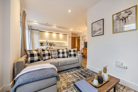 1 bedroom apartment for sale, Hoy Close, Colindale Gardens, Colindale, NW9