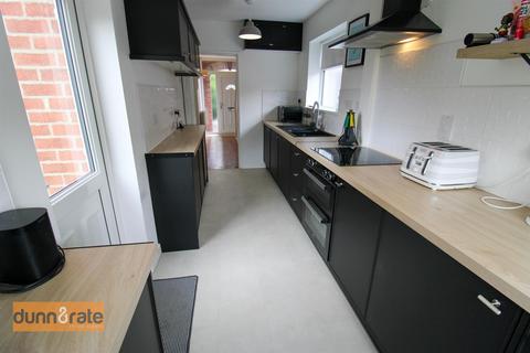 3 bedroom semi-detached house for sale, Derek Drive, Stoke-On-Trent ST1