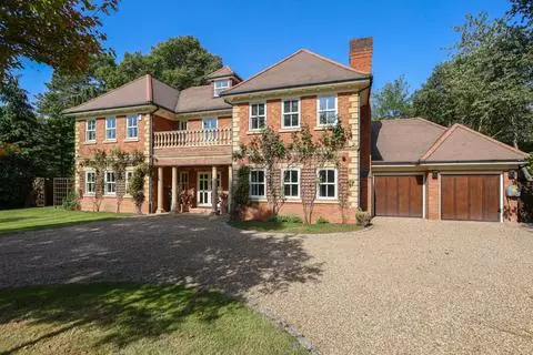 5 bedroom detached house for sale – pohled 2