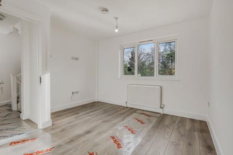 1 bedroom house of multiple occupation to rent, Hospital Way, Hither Green, Lewisham, London, SE13