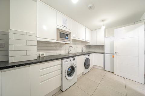 1 bedroom house of multiple occupation to rent, Hospital Way, Hither Green, Lewisham, London, SE13