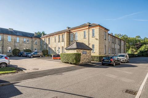 2 bedroom flat for sale, Horton Crescent, Epsom KT19