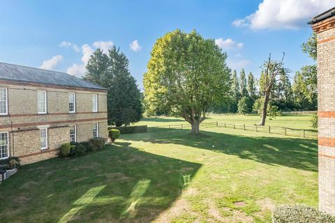 2 bedroom flat for sale, Horton Crescent, Epsom KT19