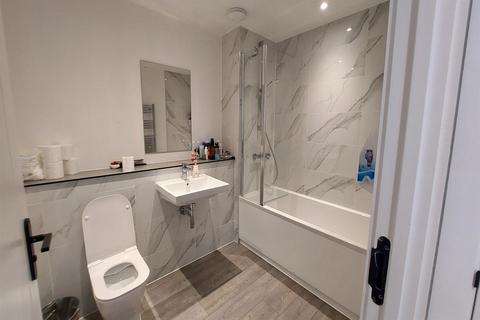 1 bedroom flat for sale, Burj Digbeth, 25 Green St, Birmingham, B12
