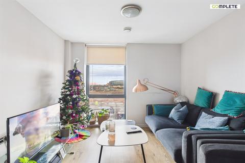 2 bedroom flat for sale, Quay Central, 9 Jesse Hartley Way, Liverpool, L3