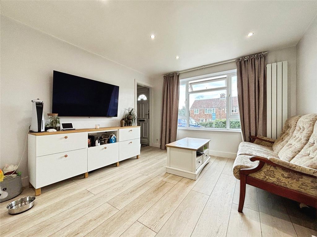 Brockley Close, Tilehurst, Reading – pohled 3