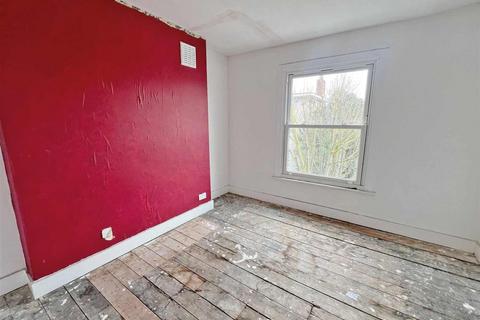 1 bedroom flat for sale, Coningham Road, SHEPHERDS BUSH
