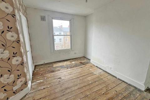 1 bedroom flat for sale, Coningham Road, SHEPHERDS BUSH