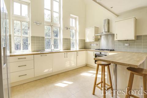 3 bedroom duplex for sale, Greensleeves Drive, Warley, CM14