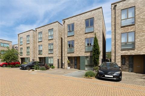 4 bedroom detached house for sale, Knightly Avenue, Cambridge, Cambridgeshire
