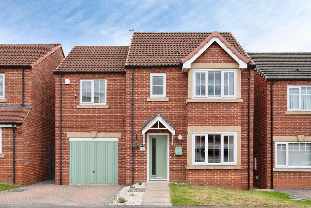 4 bedroom detached house for sale
