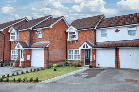 3 bedroom end of terrace house for sale, Fishlake Meadows, Romsey
