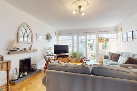 3 bedroom detached bungalow for sale, Laurel Avenue, Gravesend, DA12