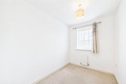 3 bedroom terraced house to rent, Eddleston Way, Tilehurst, Reading, Berkshire, RG30