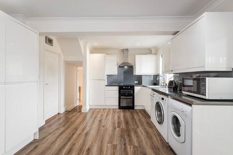 4 bedroom semi-detached house for sale, Brabourne Crescent, Bexleyheath, DA7