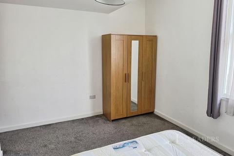 1 bedroom in a house share to rent, Chichester Road, Portsmouth, PO2